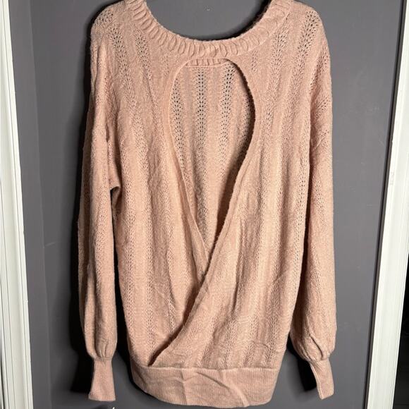 Hinge Pink Long Sleeve Sweater Round Neck and Open Back Size Medium - Picture 5 of 7